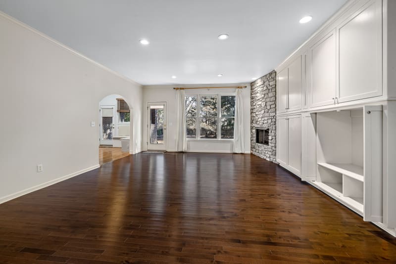 Smoked Brushed Engineered Oak over Underfloor Heating